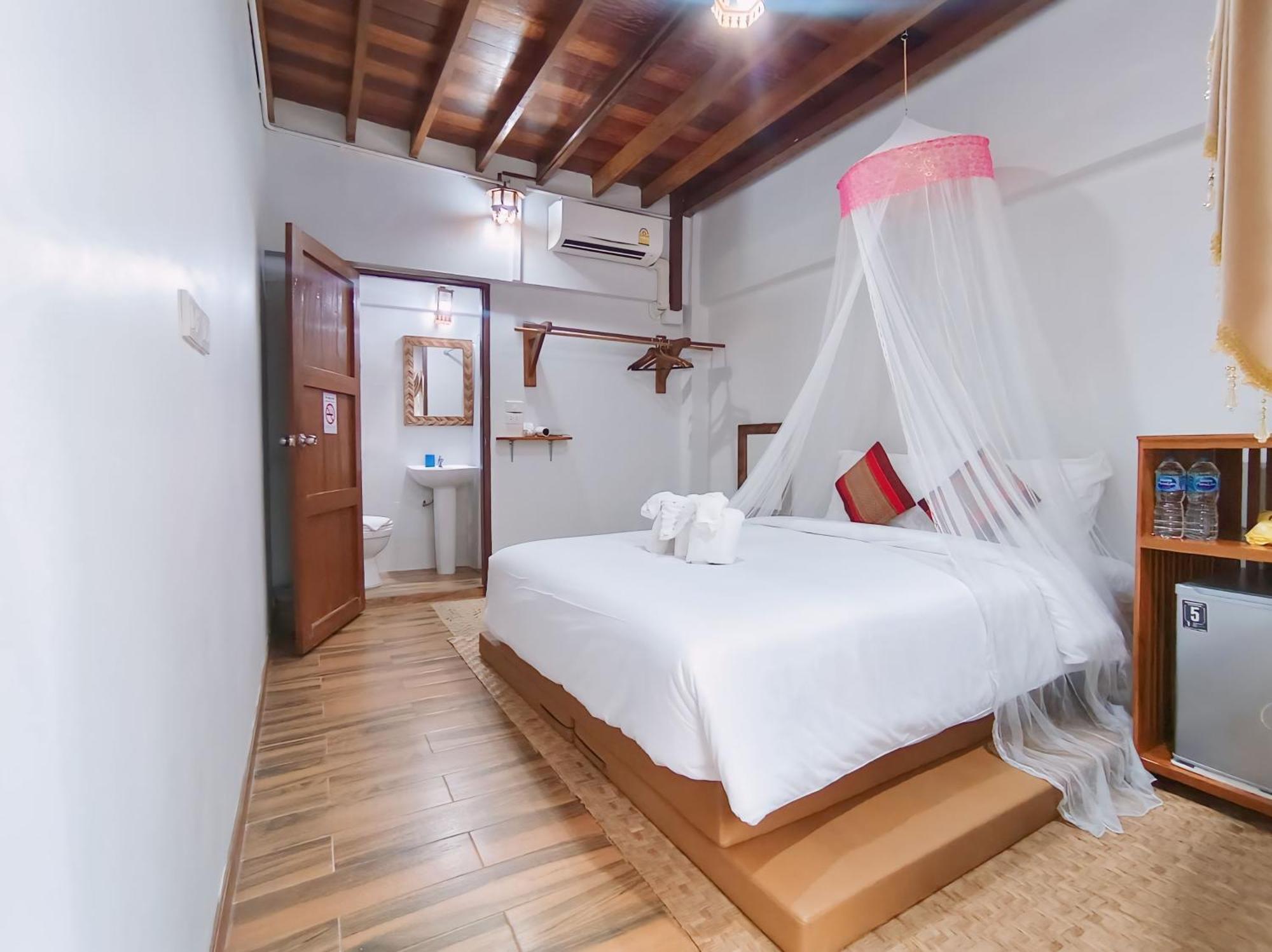 Aphilapa Residence Chiang Mai Bagian luar foto